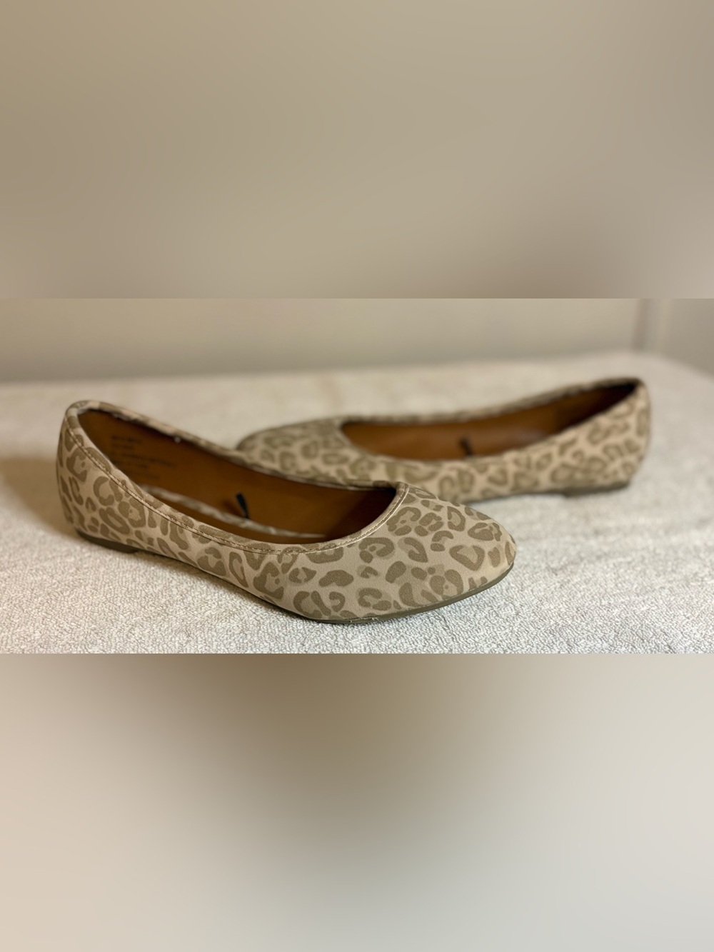 Women’s Light Leopard Ballet Flats Size 8M Arizona Jean Co Shoes  NWOT